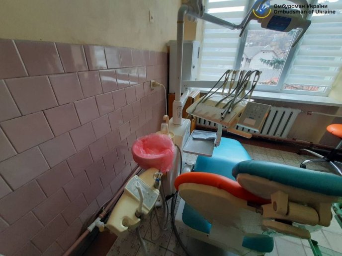 У лікарні на Закарпатті виявили порушення прав захисників на медичну допомогу – 04