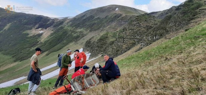Полетів донизу метрів 80: із закарпатцем стався нещасний випадок – 04