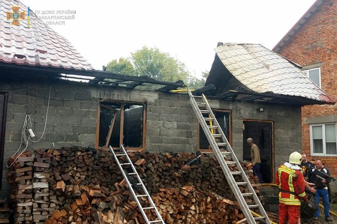 У селі на Хустщині вирувала пожежа – 04