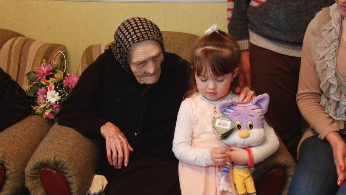 В атріумі Закарпатської ОДА художники краю представили виставку "Зима – 2017" – 07