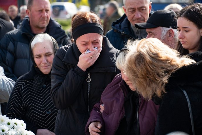 Поховали закарпатця, який добровольцем пішов захищати Україну – 02 Поховали закарпатця, який добровольцем пішов захищати Україну – 02