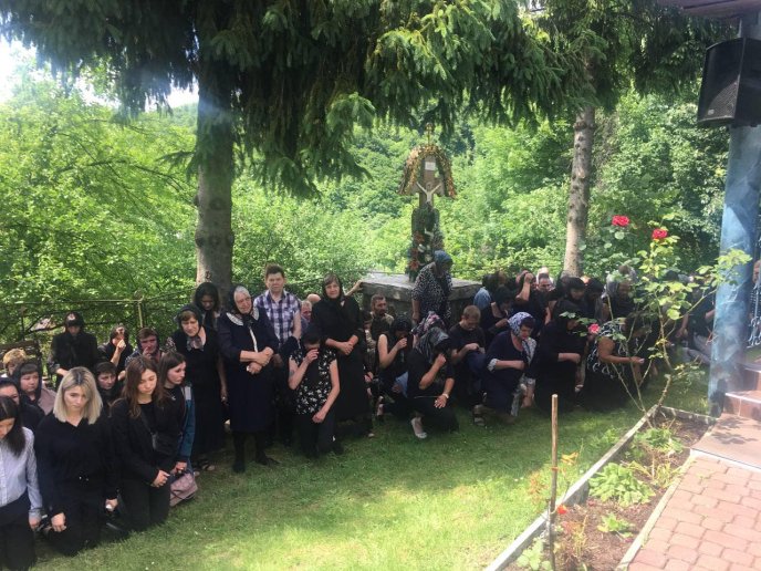 Сьогодні Закарпаття прощалося з полеглим Героєм – 04