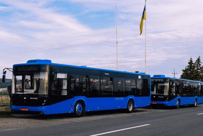 В Ужгород приїхали перші нові автобуси – 07