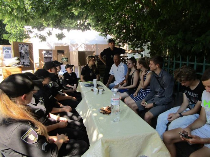 Як на дітей вплинув шкільний патруль – 03