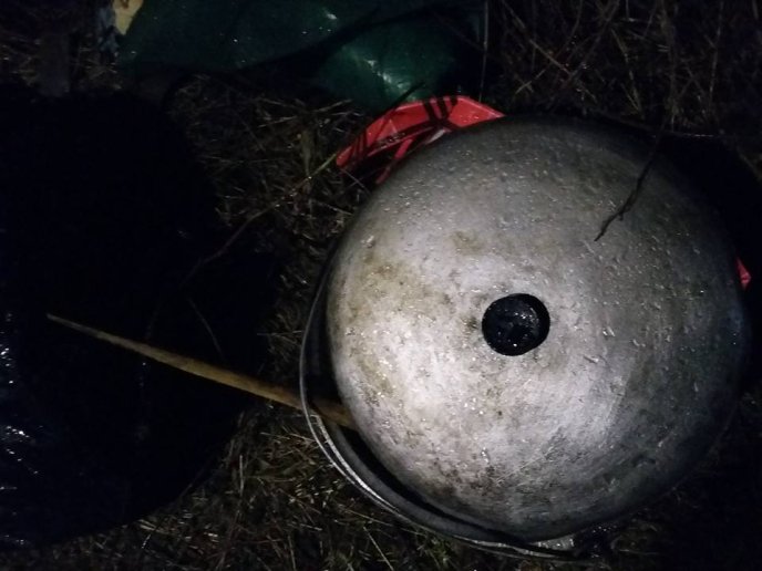 За кілька кілометрів від Нижніх Воріт стоять близько 14 російських вантажівок – 02 За кілька кілометрів від Нижніх Воріт стоять близько 14 російських вантажівок – 02