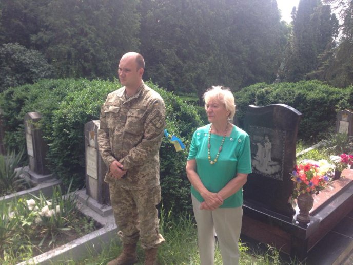 В обласному центрі освятили пам’ятники загиблим у зоні АТО ужгородцям – 01