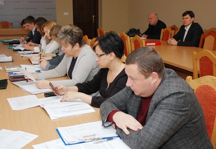 Депутати облради порушували проблему харчування учнів початкових класів – 04