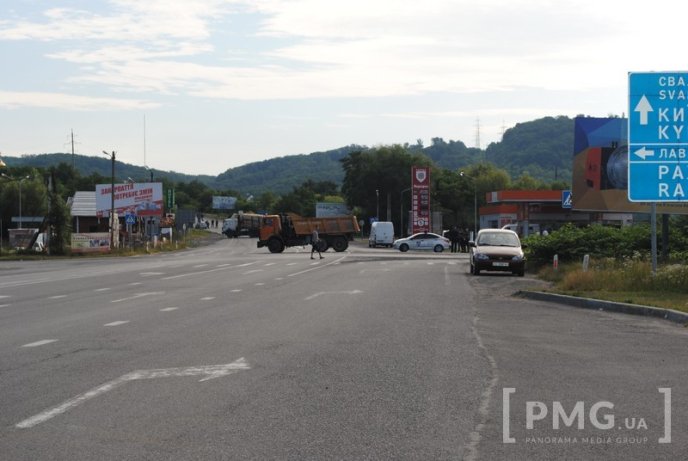 Людей вже пускають на трасу "Київ-Чоп" – 02