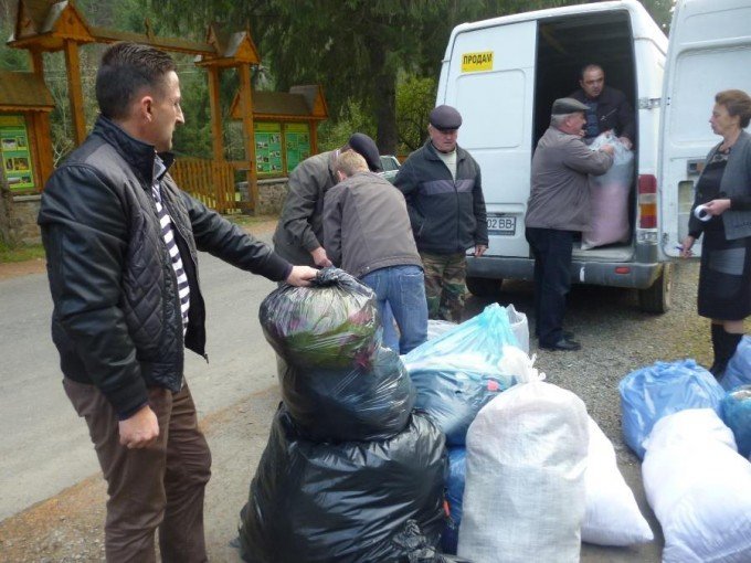 Працівники НПП "Синевир" зігріли закарпатських військових (ФОТО) – 01 Працівники НПП "Синевир" зігріли закарпатських військових (ФОТО) – 01
