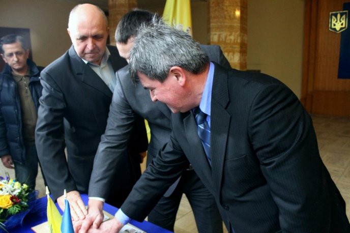 В Ужгороді представили оригінальні марку та конверт, виготовлені до 70-річчя створення Закарпатської області – 05