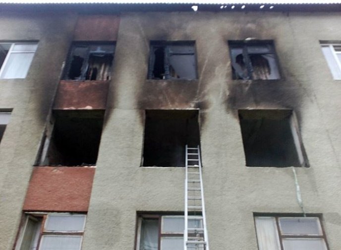 В одному із найбагатших сіл Закарпаття горіла школа – 01 В одному із найбагатших сіл Закарпаття горіла школа – 01