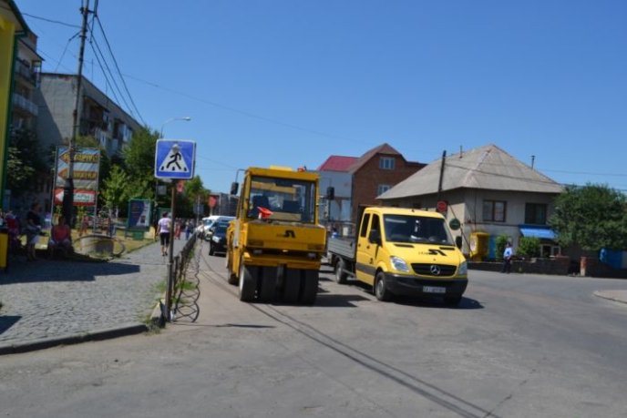 На Тячівщині роблять капітальний ремонт доріг – 07