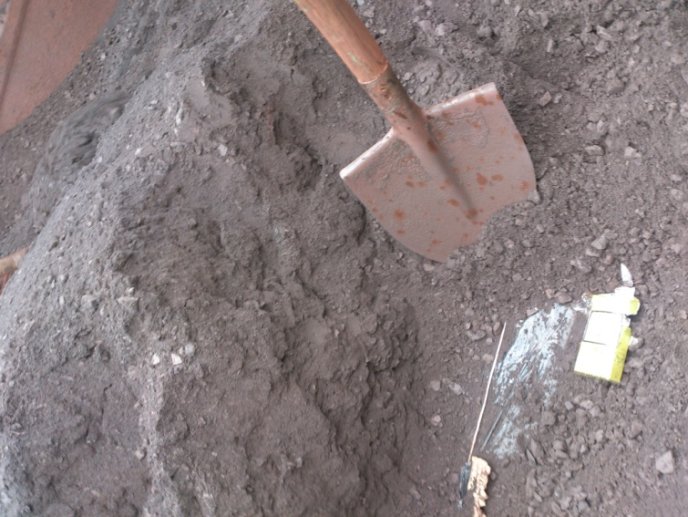 Чопські прикордонники виявили у вантажному потягу 2500 пачок контрабандних цигарок – 01 Чопські прикордонники виявили у вантажному потягу 2500 пачок контрабандних цигарок – 01