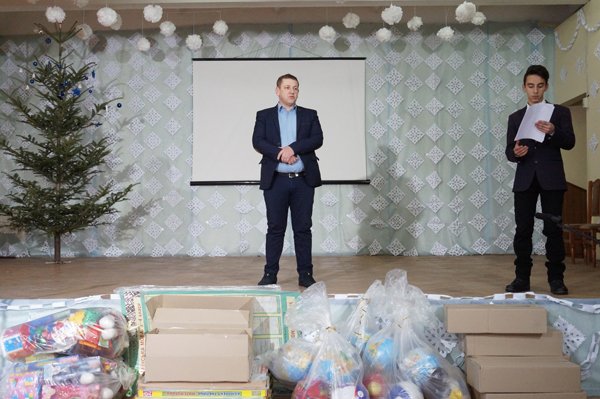 У Нижній Апші діти співали колядки румунською мовою – 01