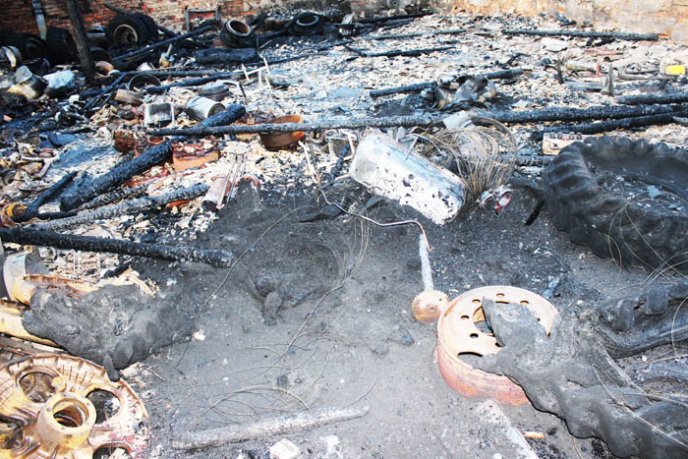 На Хустщині згорів гараж – 01