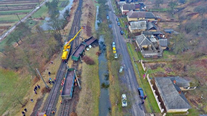 На Закарпатті потяг з’їхав із залізничної колії – 08