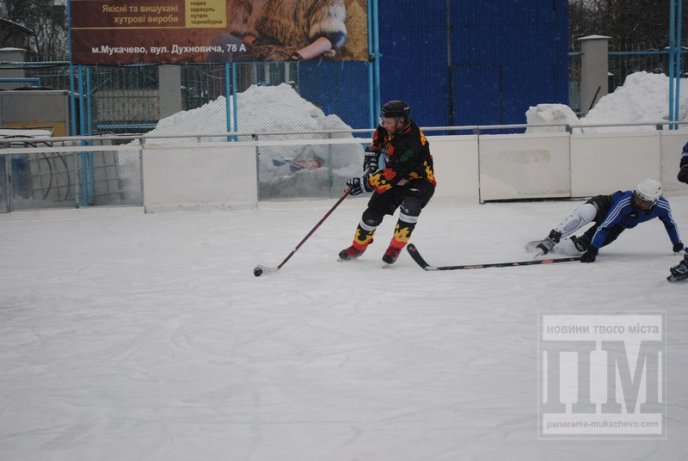 У Мукачеві відбувся відкритий Кубок області з хокею (ФОТО) – 16