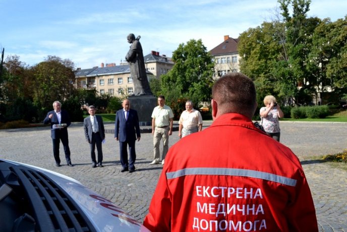 13 карет швидкої допомоги отримали гірські райони Закарпаття – 06