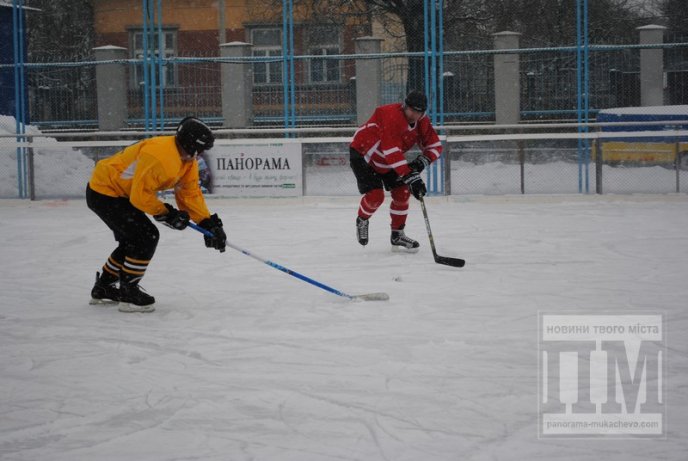 У Мукачеві відбувся відкритий Кубок області з хокею (ФОТО) – 32