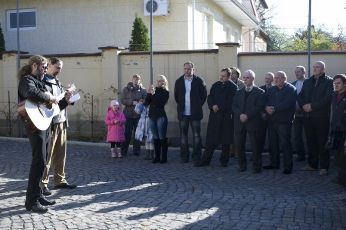 У Мукачеві відкрили меморіальну дошку Володимиру Висоцькому (ФОТО) – 07
