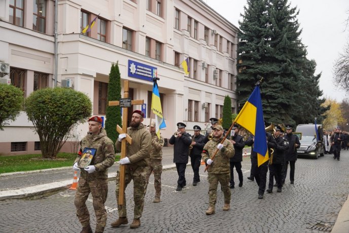 Сьогодні провели в останню путь полеглого захисника – 06