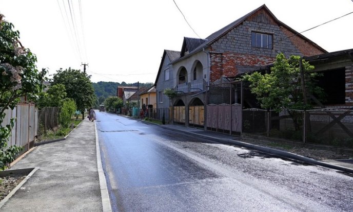 У Мукачеві завершують капремонт однієї з вулиць – 02