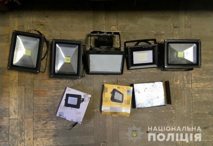 Поводився підозріло: в Ужгороді затримали "на гарячому" чоловіка  – 03