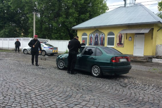 Поліція встановила особи всіх учасників жорстокої бійки в Мукачеві – 02