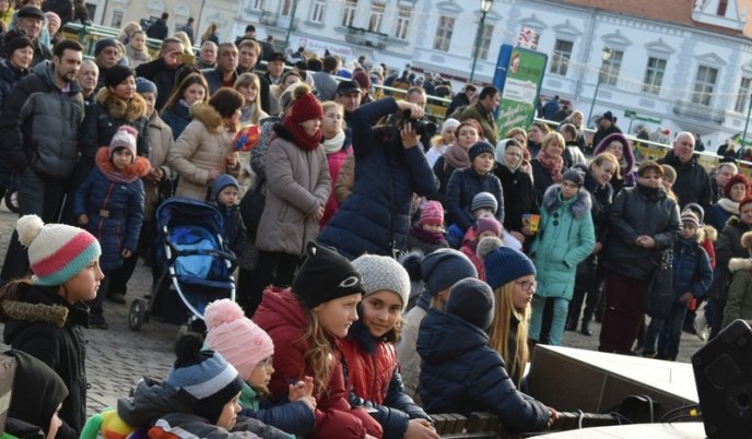 На Театральній в Ужгороді влаштували вертепне дійство – 04