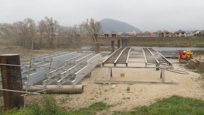 У Мукачеві будують новий міст через Латорицю – 01