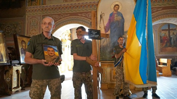 Закарпаття попрощалось із військовослужбовцем 128 бригади – 01