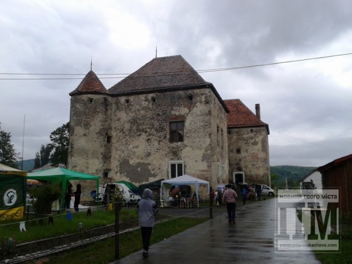 У чинадіївському замку Сент-Міклош проходить фестиваль історичної реконструкції "Срібний Татош" (ФОТО) – 01