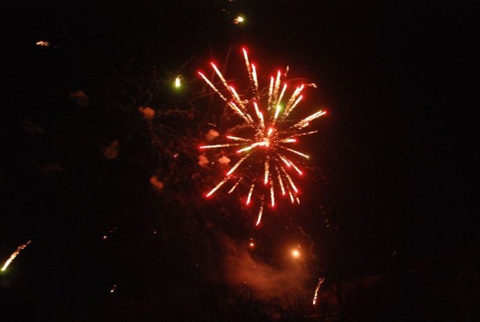 Новий рік Ужгород зустрів феєрверками та церковними дзвонами – 05