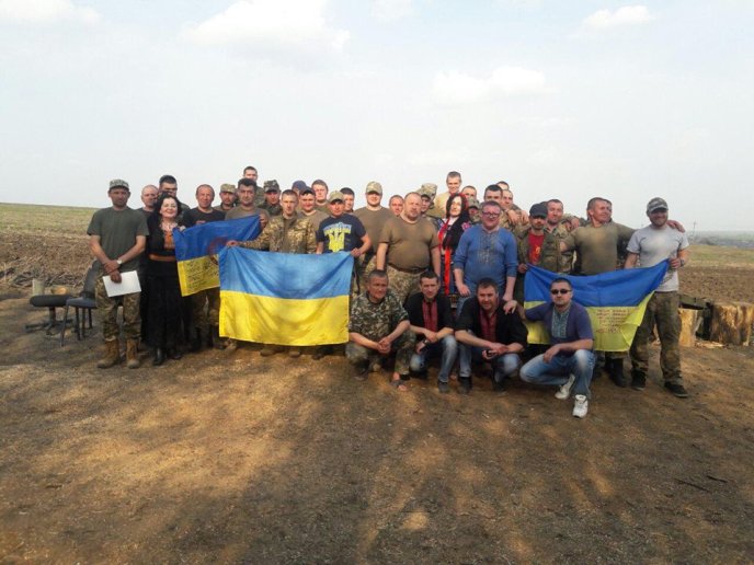 У зоні АТО бійці 128-ої бригади влаштували веселощі – 01