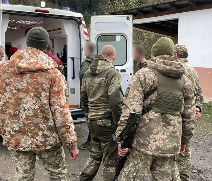 «Пригоди» двох чоловіків на Закарпатті ледь не закінчилися трагедією – 03 Фото — Західне регіональне управління Держприкордонслужби