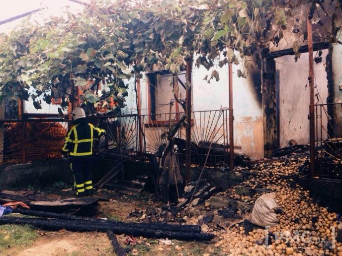 У селі Серне, що на Мукачівщині, горів житловий будинок – 04