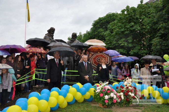 Парад випускників в центрі Мукачева: як це було (ФОТО) – 34