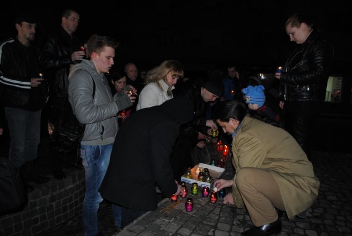Жертв подій 18 лютого в Києві вшанували мітингом-реквієм у Мукачеві (ФОТО) – 08