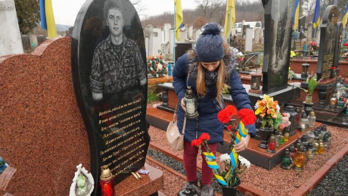 Бої за Дебальцеве: у Мукачеві вшанували пам’ять полеглих героїв – 05