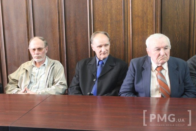 З нагоди 30-ї річниці аварії на ЧАЕС мукачівські чорнобильці зустрілись за круглим столом – 06