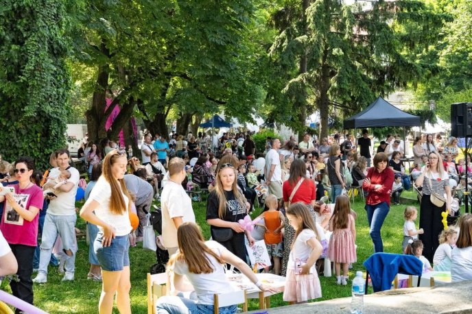 В Ужгороді провели свято для дітей – 02