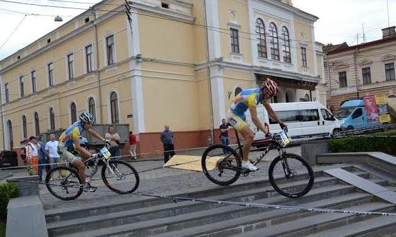 У Чернівцях двоє закарпатців успішно виступили на Чемпіонаті України з маунтенбайку – 02