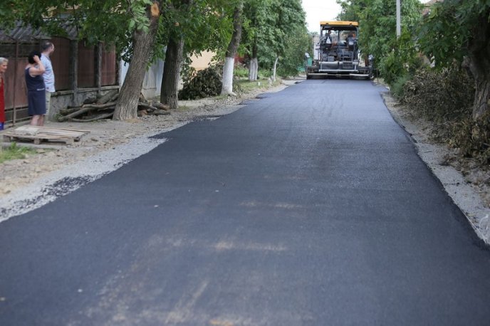 У Мукачеві заасфальтували дві вулиці – 06