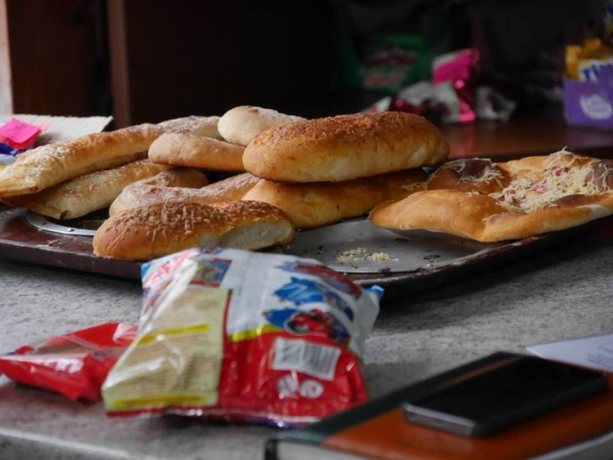 Ужгородські чиновники перевірили шкільні буфети – 07