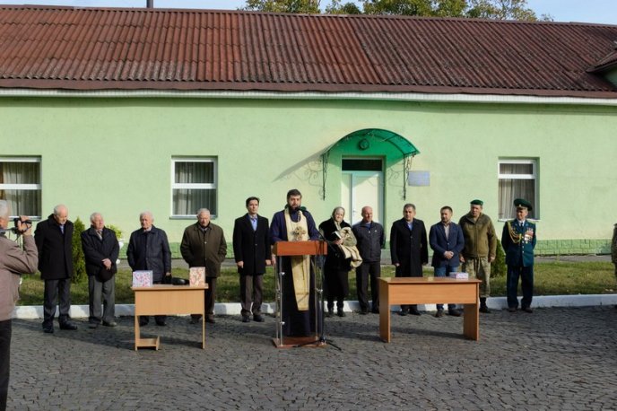 Напередодні Дня захисника України мукачівські прикордонники зустрілись із молоддю – 04