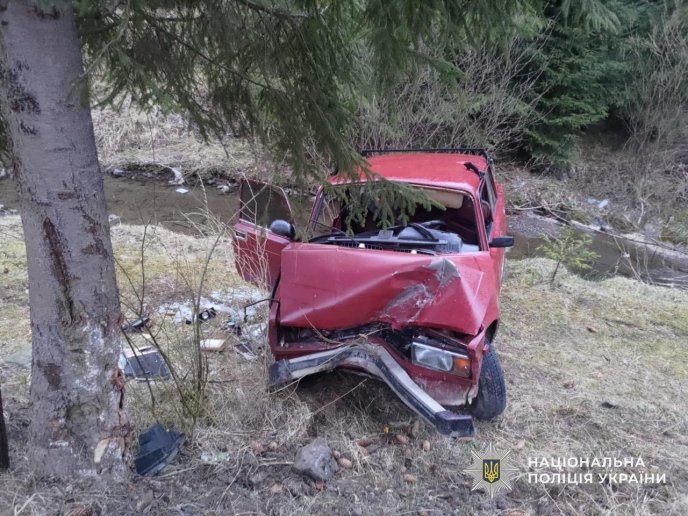 Підліток на Закарпатті сів за кермо та вчинив ДТП: 6 осіб травмовано – 01