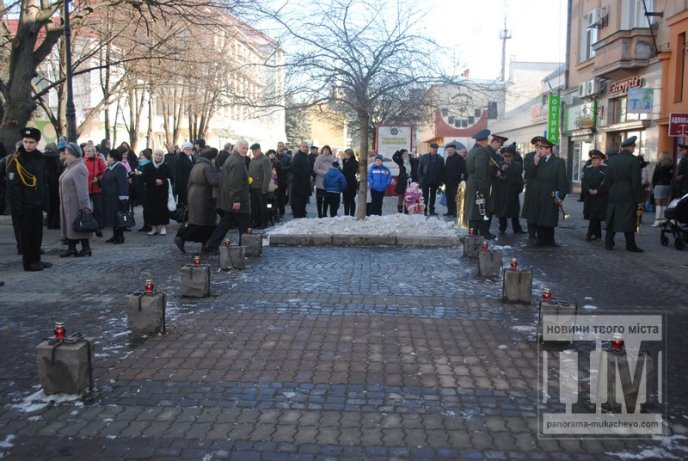Мукачівці вшанували пам’ять загиблих воїнів-інтернаціоналістів (ФОТОРЕПОРТАЖ) – 06