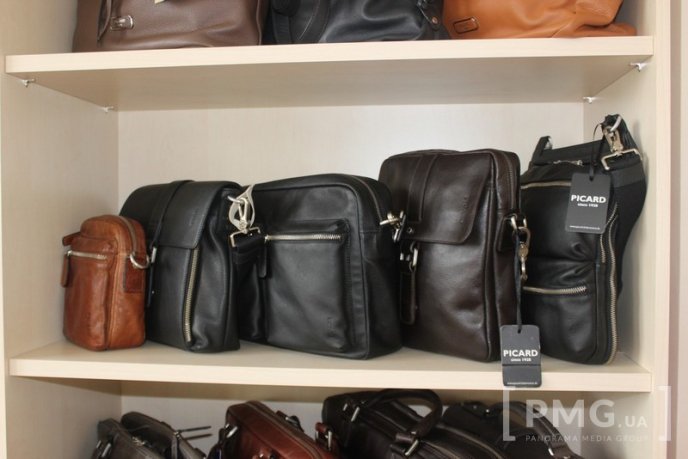 Закарпатки виготовляють сумки, які можна побачити у магазинах усіх країн світу – 04