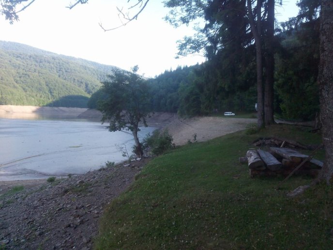 "Мов у пустелі": яку картину можна побачити після того, як осушили Вільшанське водосховище – 05