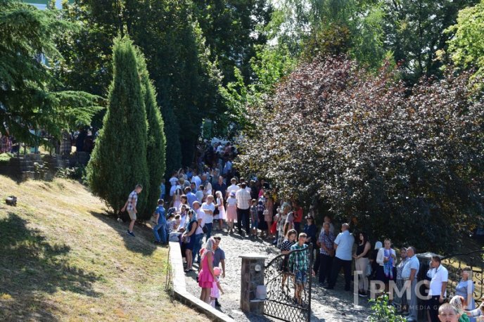 Мукачево святкує Успіння Пресвятої Богородиці: у монастирі – тисячі вірників – 11